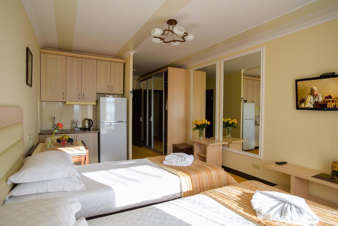 Aparthotel On Klinichna St. 키예프 외부 사진